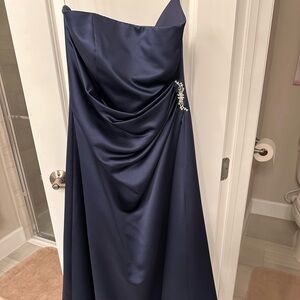 David's Bridal Strapless Navy Dress with Embellishment Size 12, more like 8/10
